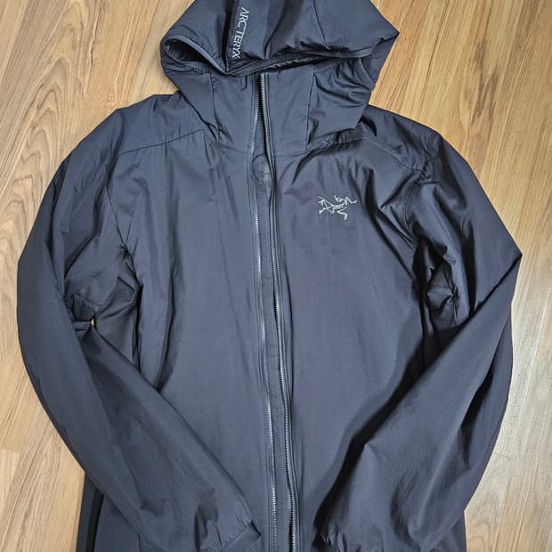 [M] 아크테릭스 아톰 후디 블랙