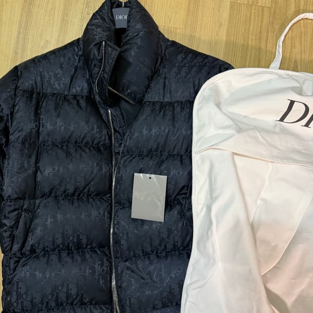 디올 오블리크 패딩 블랙 50 24FW