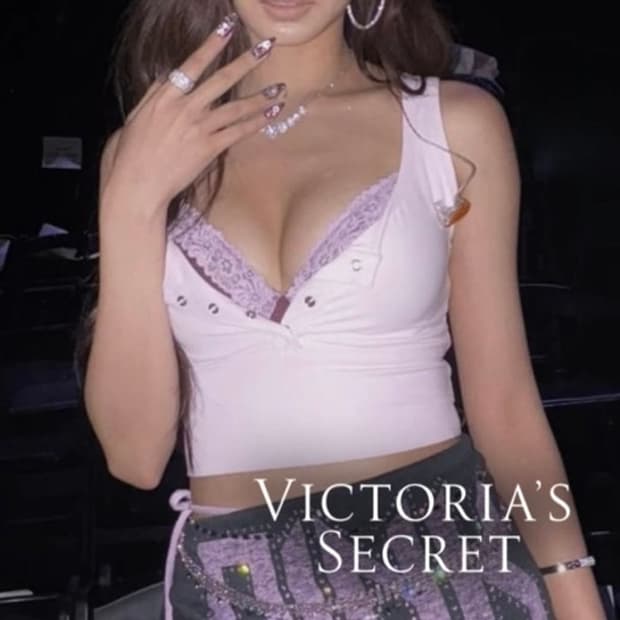 빅토리아 시크릿 쯔위 푸쉬업 브라