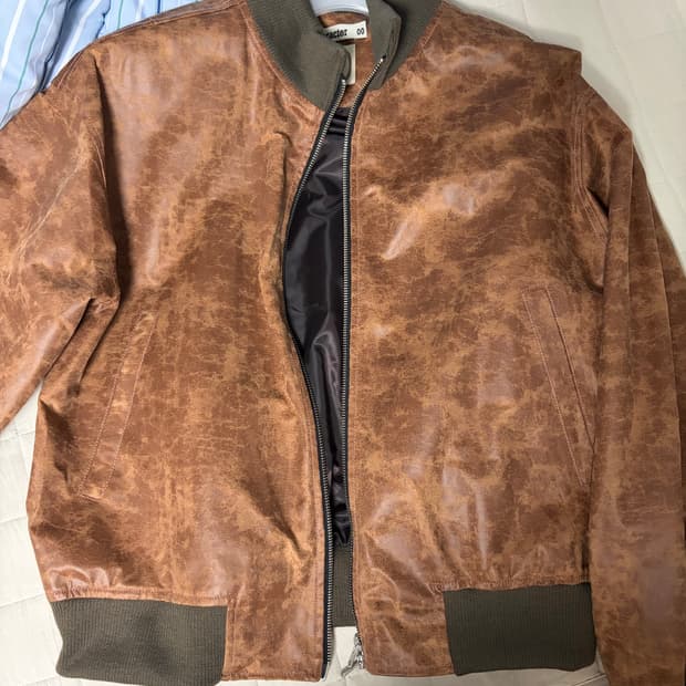 카락터 탱커 레더 자켓