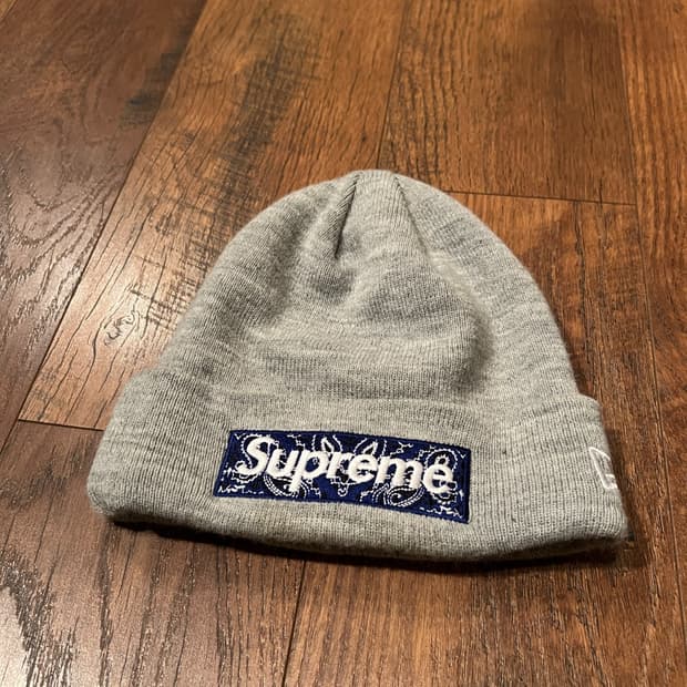 슈프림 뉴에라 반다나 박스 로고 비니 그레이