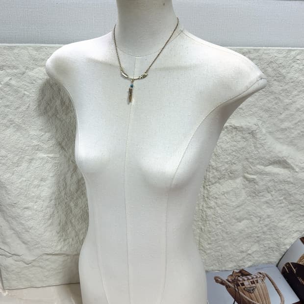 빈티지 골드톤 심플 애로우 깃털  목걸이