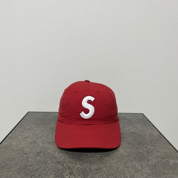 슈프림 24SS 씨어서커 레드 에스로고 S로고 볼캡 모자