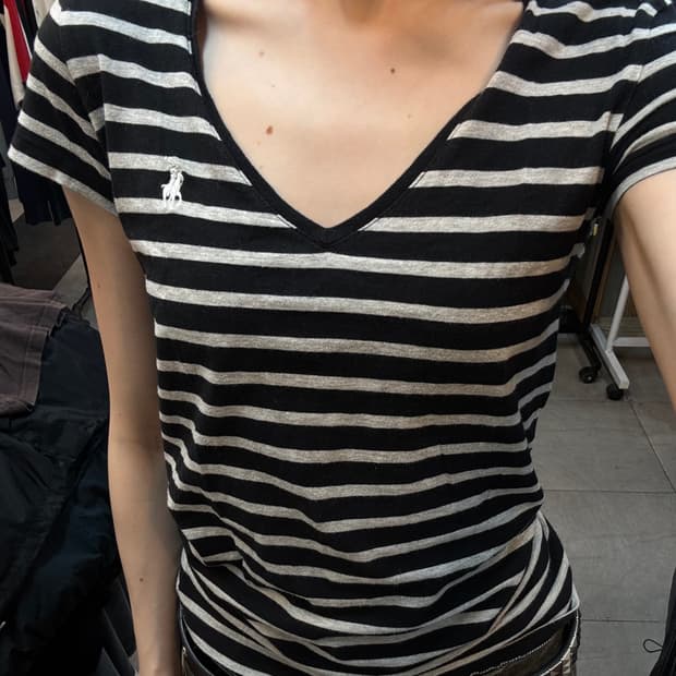 폴로 랄프로렌 V넥 티셔츠 XS