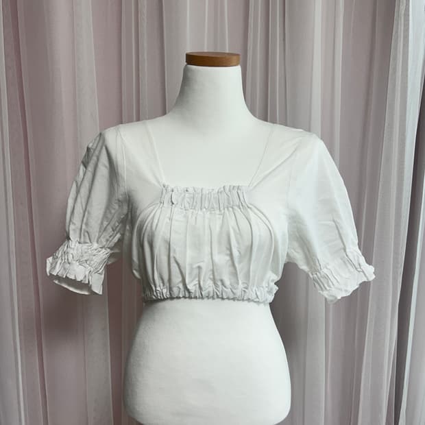 White cropped blouse top 화이트 크롭 블라우스 탑
