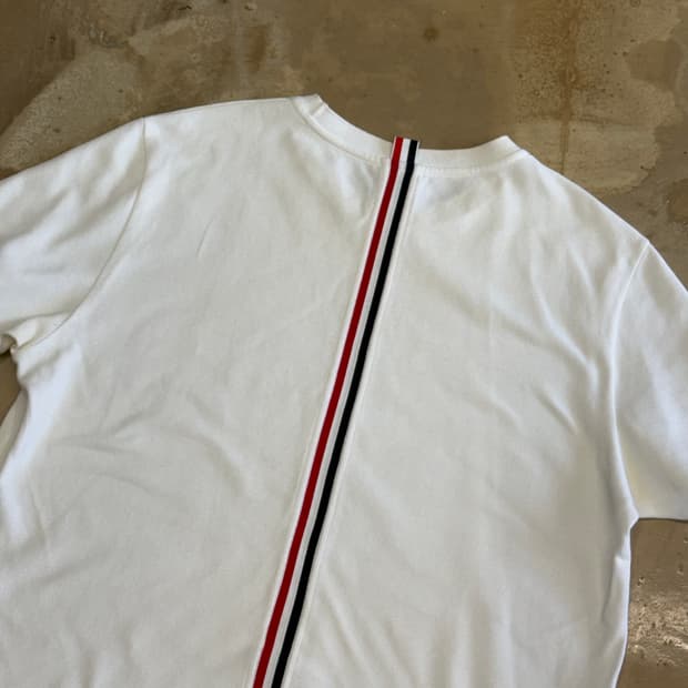 5 톰브라운 백스티치 화이트 티셔츠