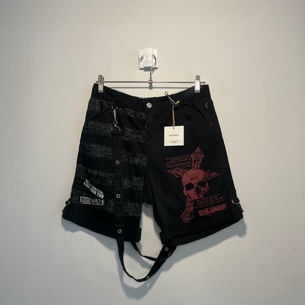 Mad punks half pants