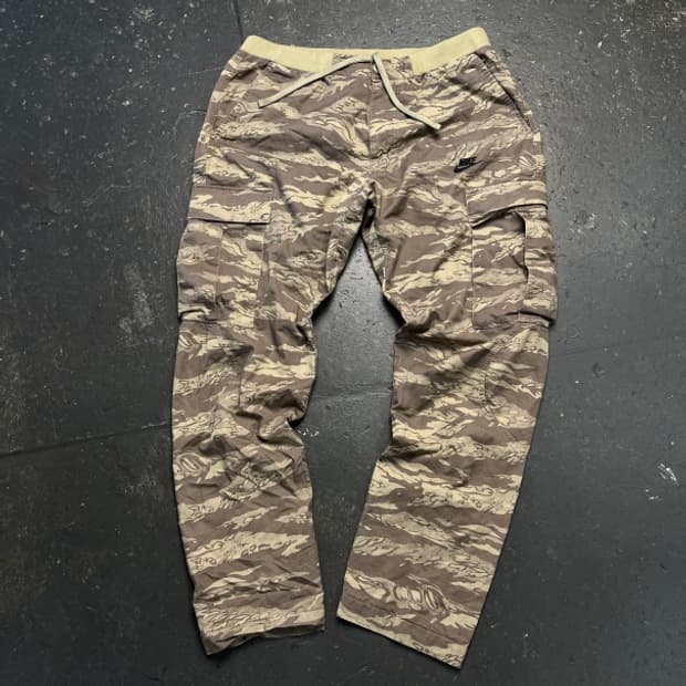 105 나이키 테크 AOP 베놈 카고팬츠 