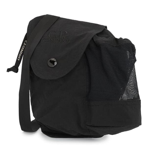CP컴퍼니 숄더백 블랙 판매합니다 