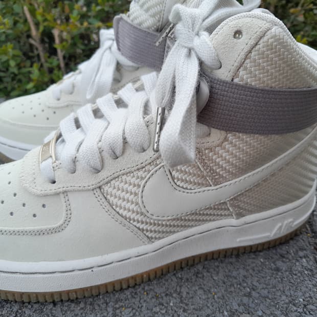 나이키 에어포스 1 하이 07 LX230 희소