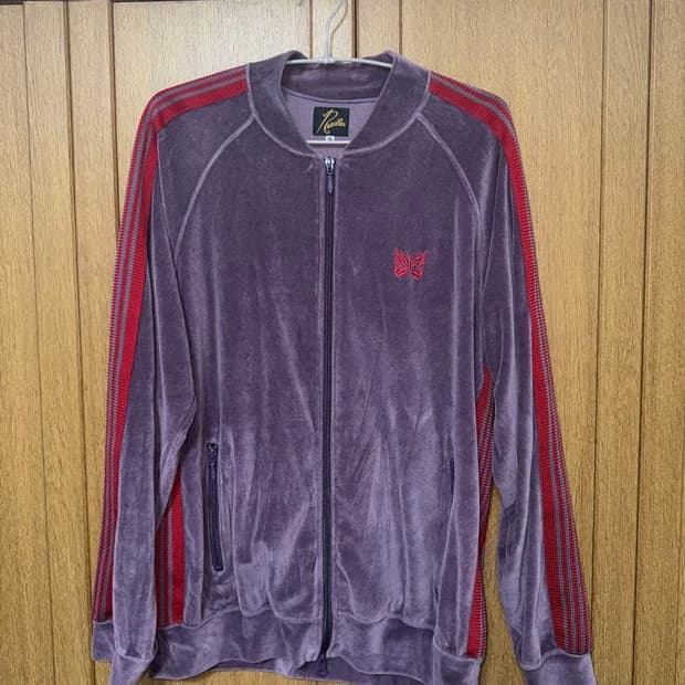 니들스 립 칼라 트랙 자켓 C/PE 벨루어 퍼플