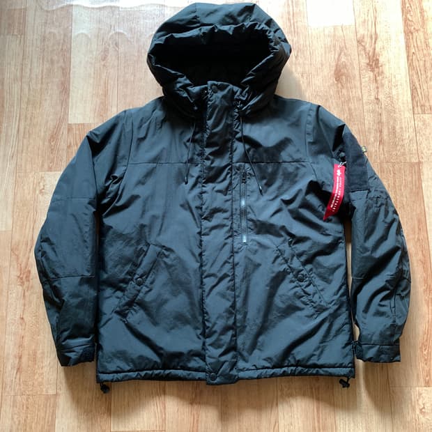 알파 인더스트리 재팬 후드 파카