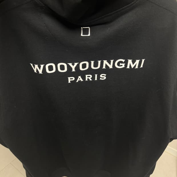 우영미 백로고 후드티 팝니다