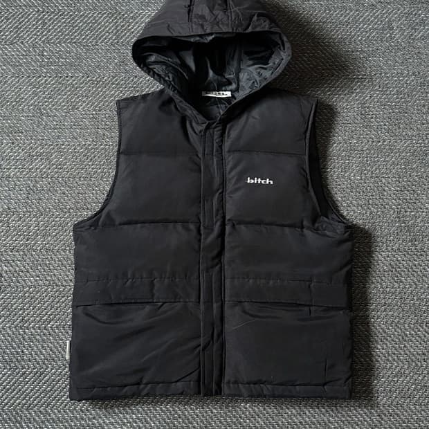 90s Bitch Skateboards 다운 푸퍼 베스트