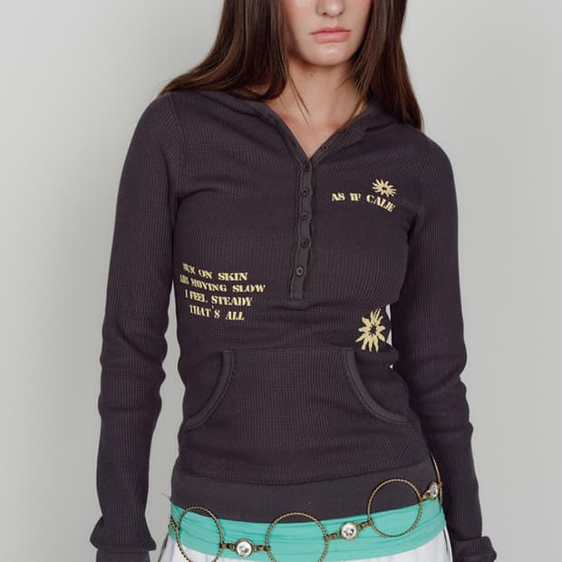 에즈이프캘리 WAFFLE HOODIE BUTTON LONG SLEEVE