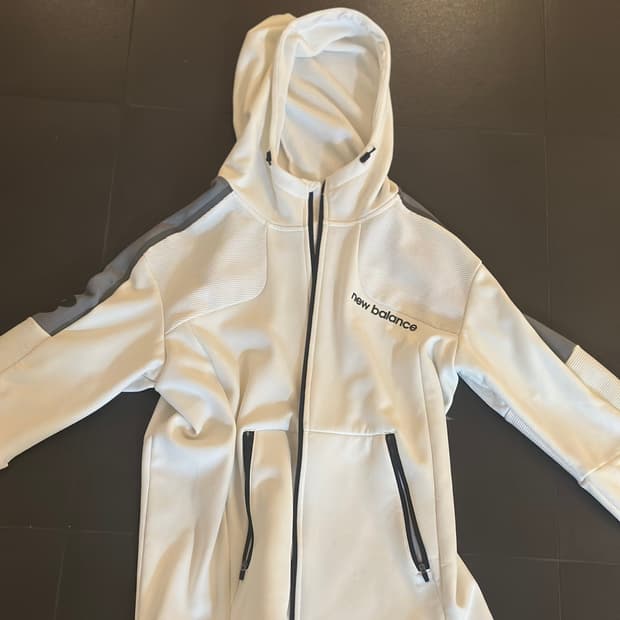 뉴발란스 후드집업