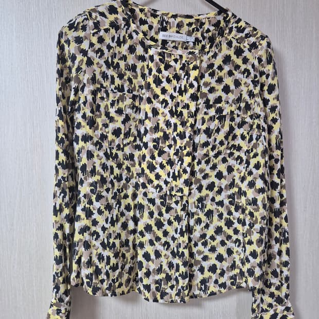 (정품) 씨바이 끌로에 실크100 프로  프린트 블라우스 38