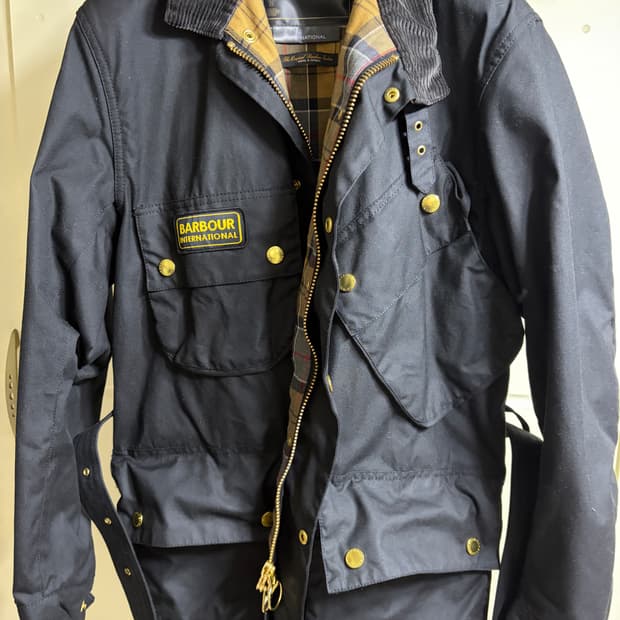 바버 인터네셔널 A7 42