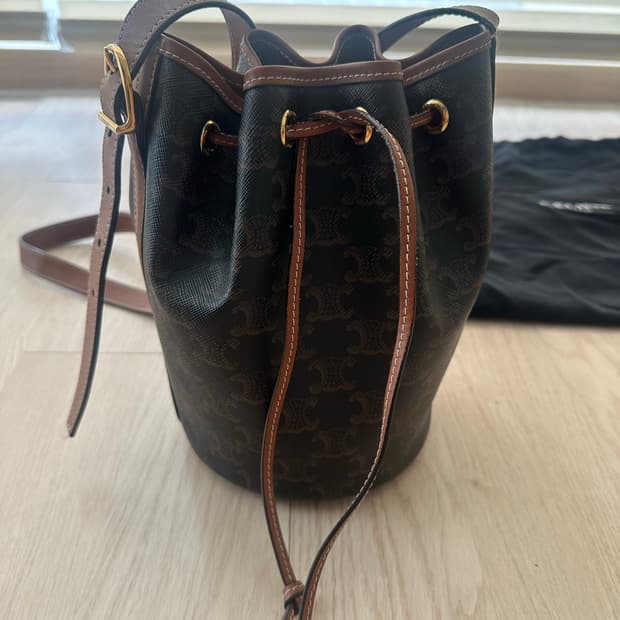 셀린느트리오페숄더백