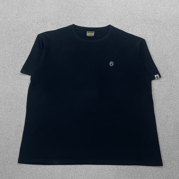 베이프 Bape 스몰 자수 로고 반팔티 블랙