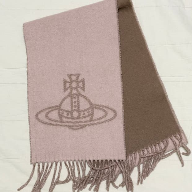 비비안웨스트우드 목도리 머플러 딸기초코 라떼갸루