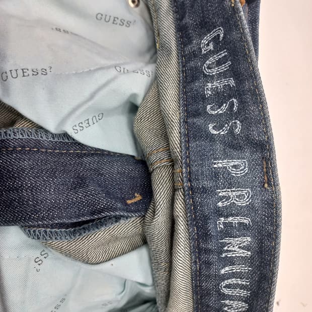 Guess Premium y2k 큐빅 청바지  허리 30