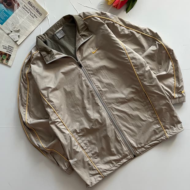 Nike 나이키 베이지 빈티지 바람막이