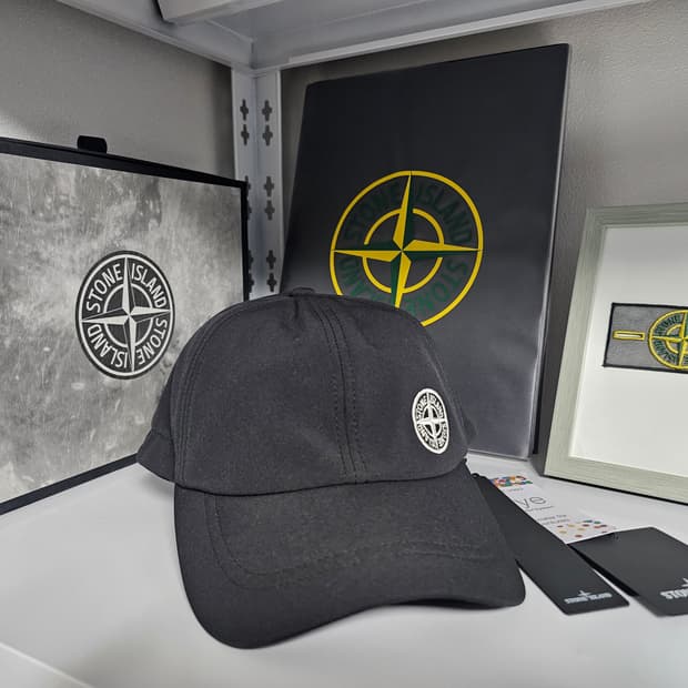 스톤아일랜드 소프트쉘 볼캡 (새 상품)