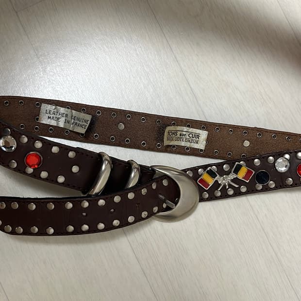 웨스턴 빈티지 스터드 아일렛 벨트 (프랑스)