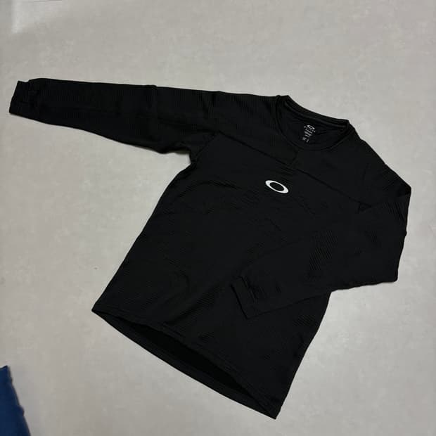 오클리 와플 조직 썸홀 롱슬리브 오사카 매장판