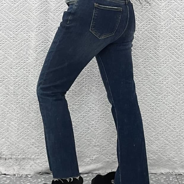 아크네스튜디오 빈티지 그런지 컷팅 스판 데님팬츠 30인치 C09677