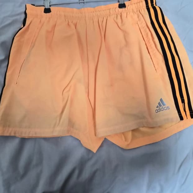 [L] 고샤x아디다스 반바지 살구