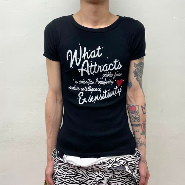 What atnacta heart cubic t-shirt