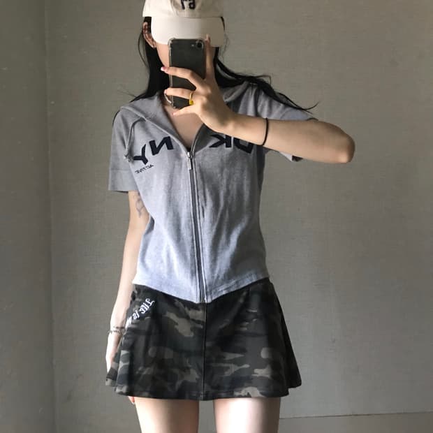DKNY 반팔 후드집업