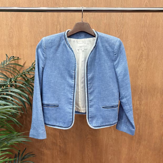 산드로 노카라 자켓 트위드 트리밍 라인 포켓 플랩 장식 디테일 블루