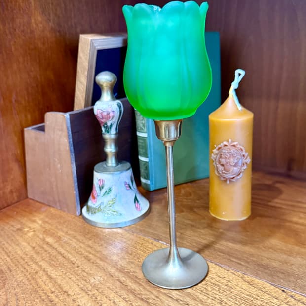 빈티지 인도 브라스 촛대 & 그린 튤립 보티브