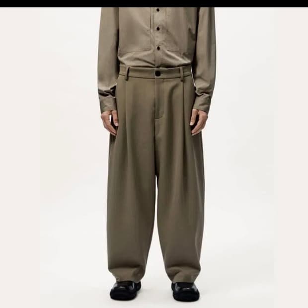 스튜디오 니콜슨 자라 플리츠 와이드 팬츠 EU40