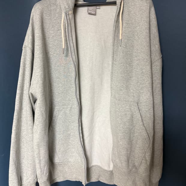 스파오 후드집업