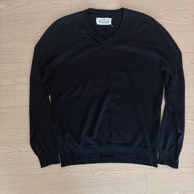 Margiela V neck knit