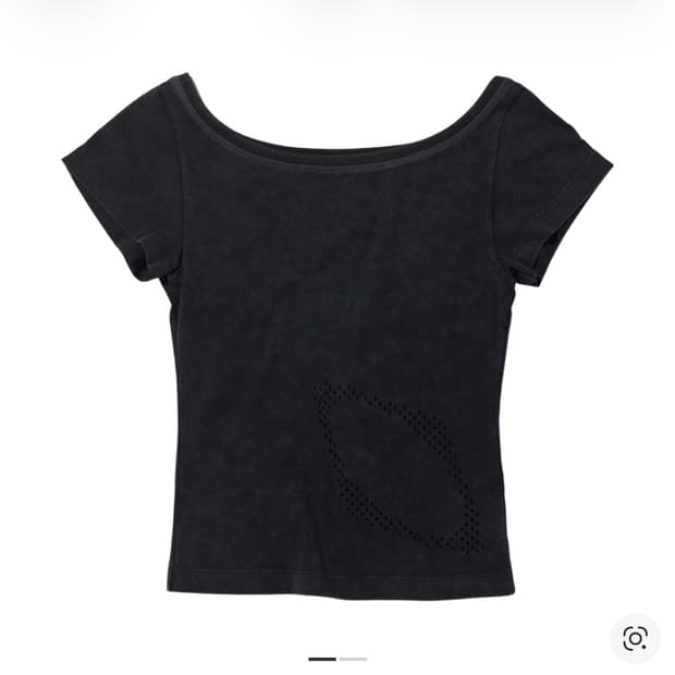 미스치프 오프숄더 티셔츠 워시드 블랙