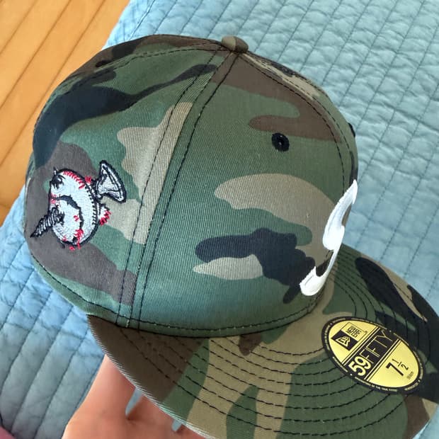 슈프림 x 뉴에라 스크류 볼 S 로고 우드랜드 카모 7 1/2 새상품
