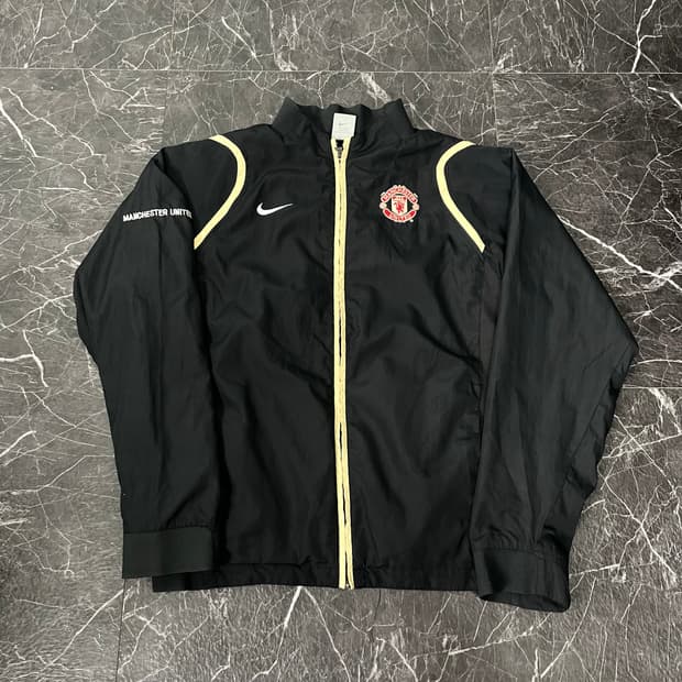나이키 맨체스터 유나이티드 파이핑 바람막이 자켓