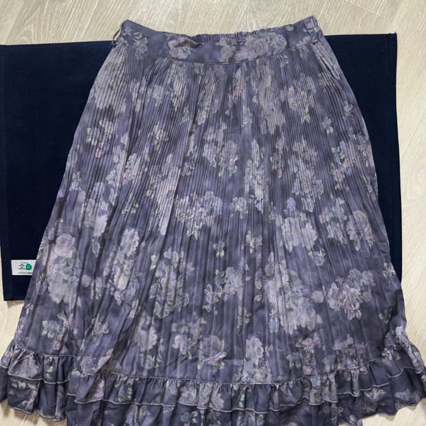 플라워 미디 스커트