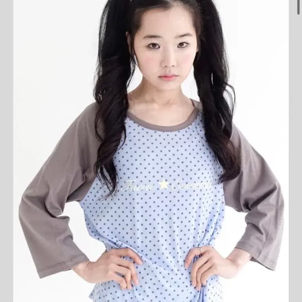 샵페어리 도트 래글런 슬리브 탑 블루