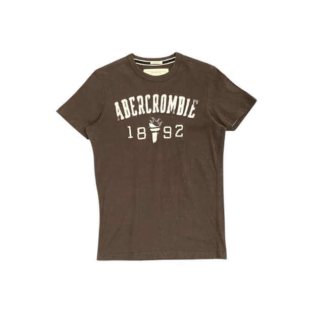 Abercrombie&fitch 브라운 엠보 패치 반팔 티셔츠