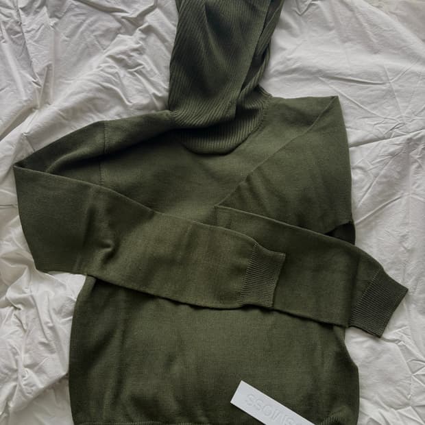 코스모스 cosmoss Ribbed Hoodie Knit (OLIVE)