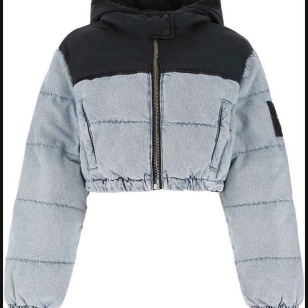 (~3/1까지만) 알렉산더왕 로고 패치 크롭 데님 패딩 xs