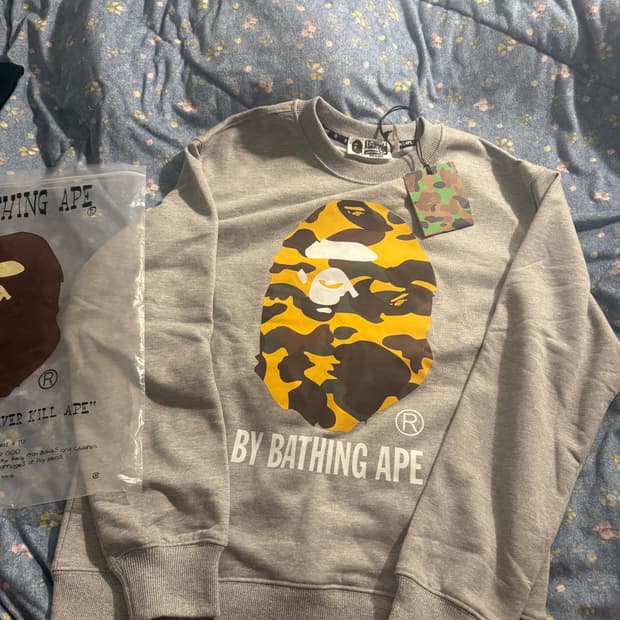 베이프 그레이 맨투맨