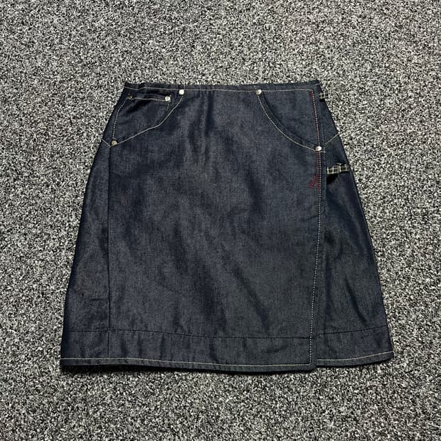 리바이스 엔지니어드진 걸즈 버클 랩 데님 스커트