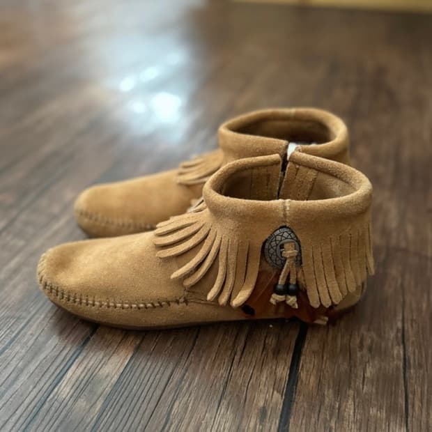 미네통카 콘쵸 프린지 부츠